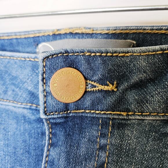 Wit & Wisdom 12P Ankle Length Frayed Hem Jeans Mid Rise Medium Wash Fading - Picture 7 of 13